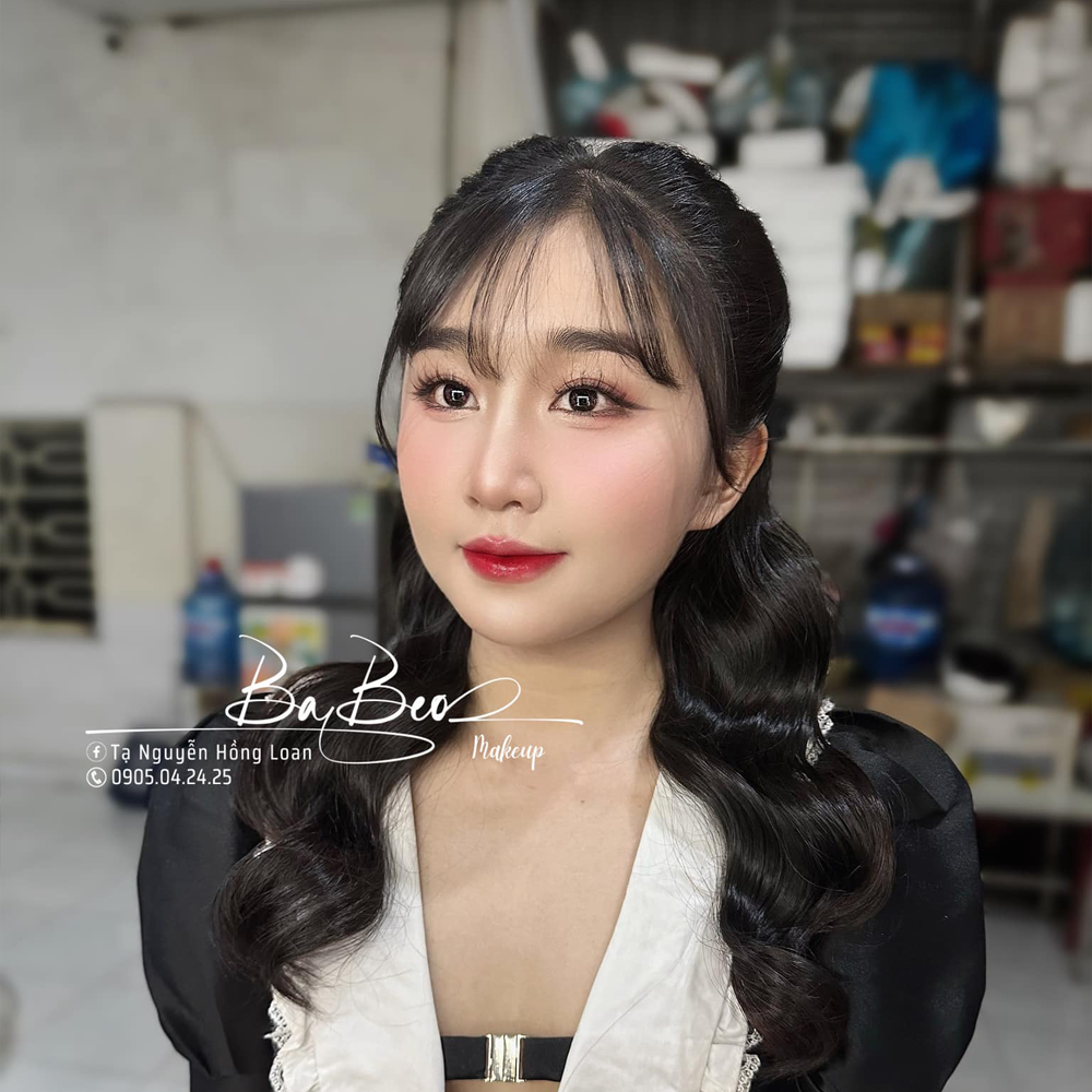 Mẫu trang điểm 3