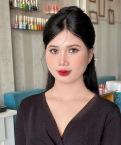 Mẫu trang điểm 2