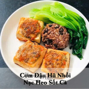 Cơm Đậu Hũ Nhồi Nạc Heo Sốt Cà