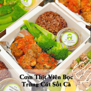Cơm Thịt Viên Bọc Trứng Cút Sốt Cà