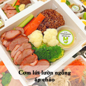 Cơm lứt lườn ngỗng áp chảo