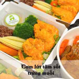 Cơm lứt tôm sốt trứng muối